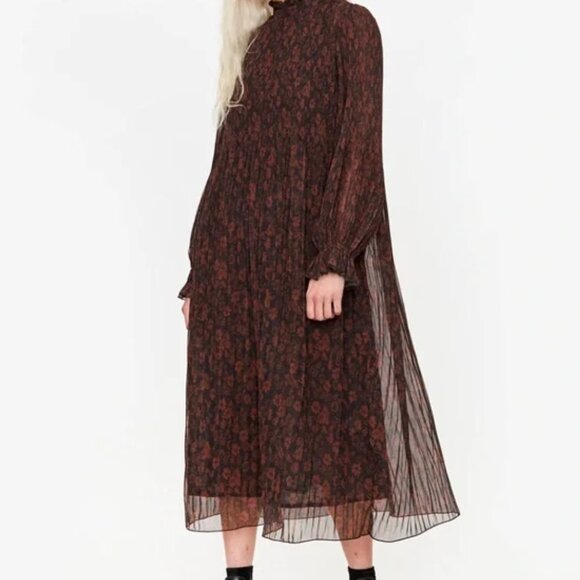 Women Ganni Pleated Georgette Midi Dress Ruffle in French Roast Size 38/Medium - Picture 1 of 12